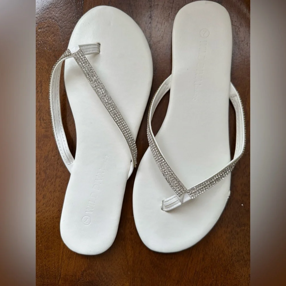 ✨ Sparkly White Rhinestone Flip‎ Flop Sandals Women Size 7 Summer Beach Chic✨